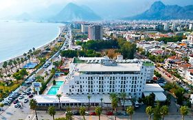Sealife Family Resort Hotel